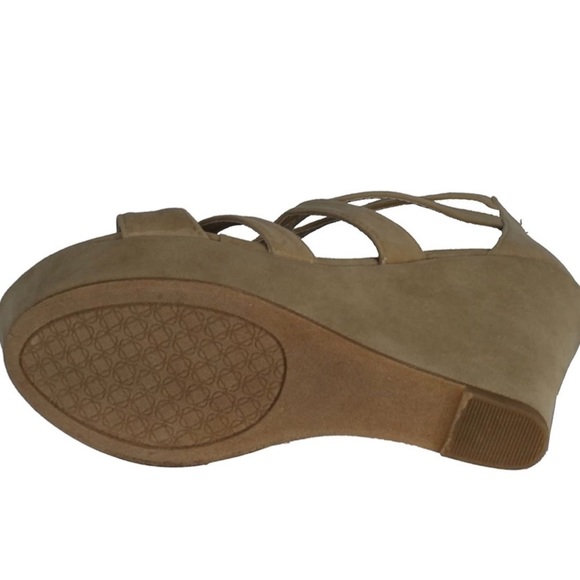 Top Moda Wedges in Tan - Picture 3 of 6